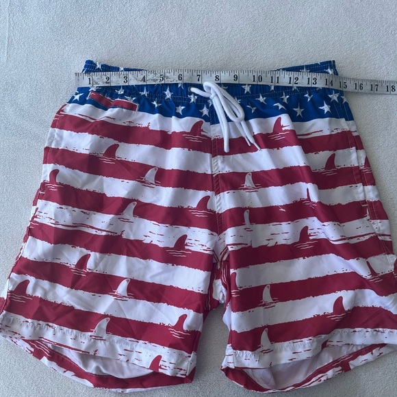 NWT Free Planet Men’s US Flag Shark Swim Trunks S - Picture 5 of 12